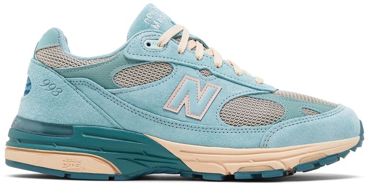 Joe Freshgoods x New Balance 993 Performance Art Arctic Blue，侧面照片 1