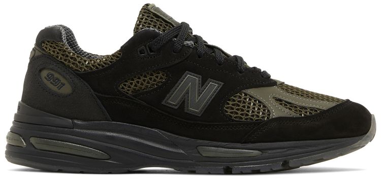 Stone Island x New Balance 991v2 Black,侧面照片 1