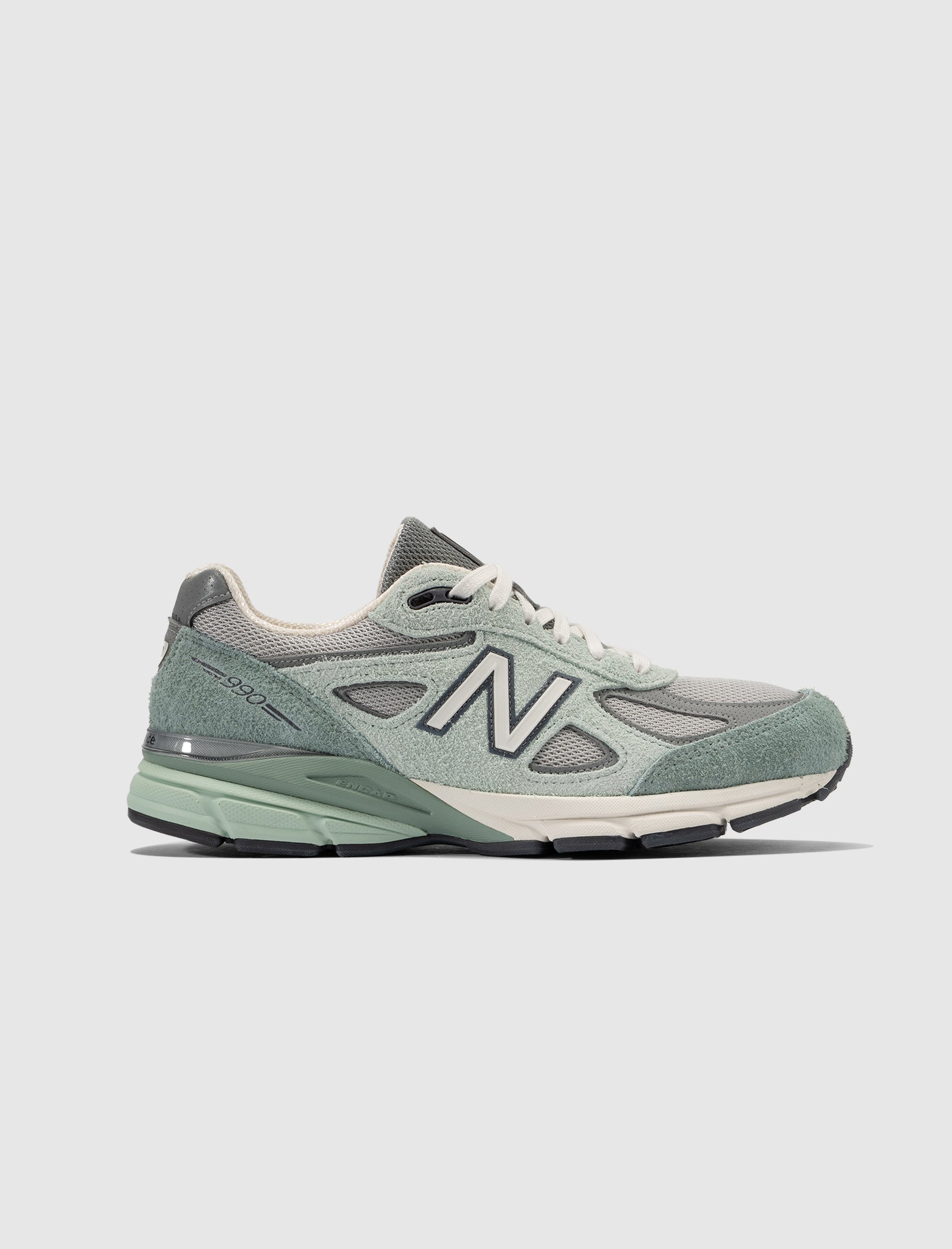 The Whitaker Group x New Balance 990v4 Willful Bias,侧面照片 1