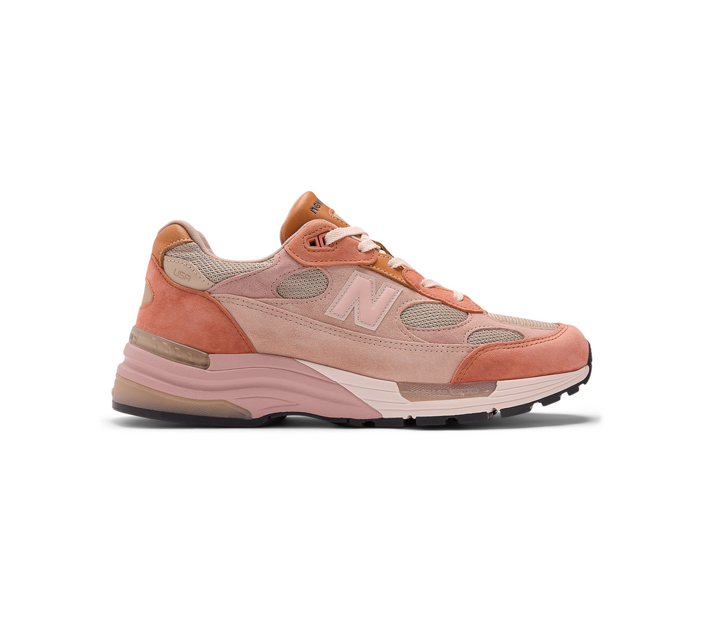 Joe Freshgoods x New Balance 992 "Aged Well",侧面照片 1
