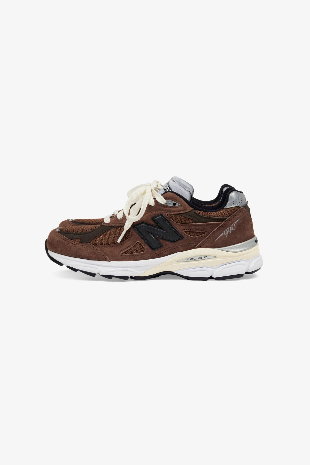 JJJJound x New Balance 990v3 Montreal，侧面照片 1