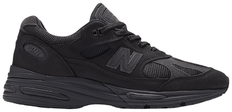 Dover Street Market x New Balance 991v2 Triple Black，侧面照片 1