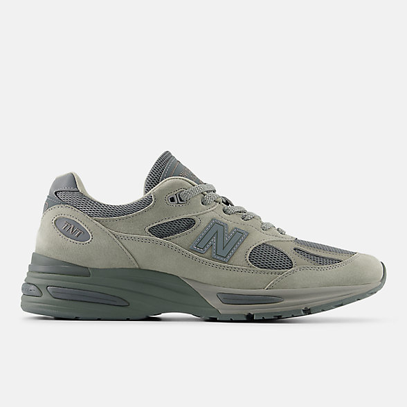 thisisneverthat x New Balance 991v2 Rock Ridge，侧面照片 1