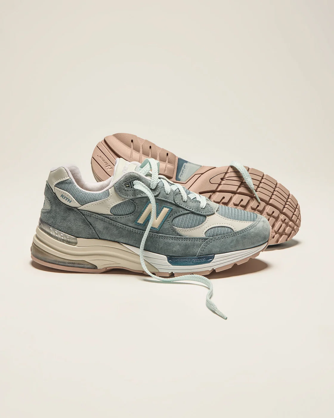 Kith x New Balance 992 Osaka，鞋底照片 7